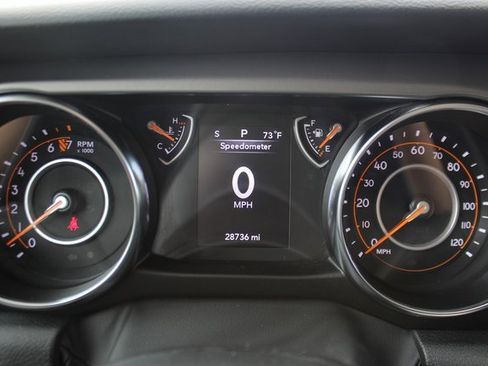 Used 2022 Jeep Gladiator Sport image 15