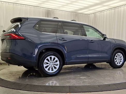 Used 2024 Toyota Grand Highlander AWD image 7
