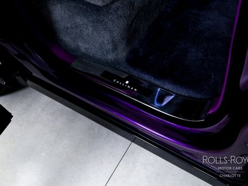 Used 2025 Rolls-Royce Cullinan image 34