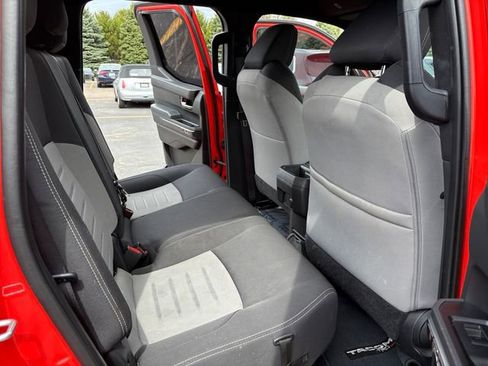 Used 2024 Toyota Tacoma TRD Off-Road AWD/4WD image 16