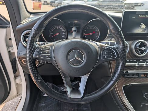 Used 2019 Mercedes-Benz GLC 300 4MATIC image 24