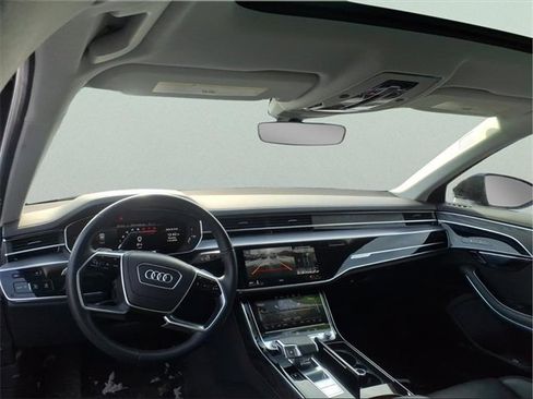 Used 2022 Audi A8 L 3.0T image 11