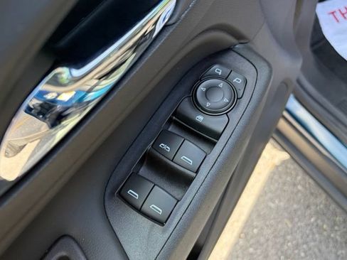 Used 2021 Chevrolet Equinox LT AWD/4WD image 12