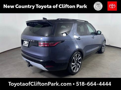 Used 2024 Land Rover Discovery Metropolitan Edition AWD/4WD image 3