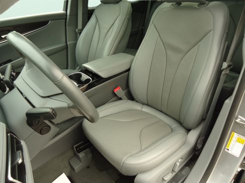 Used 2022 Lincoln Nautilus Reserve AWD/4WD image 25
