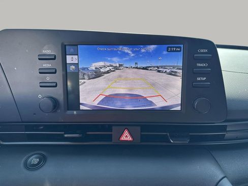 Used 2025 Hyundai Elantra Sport image 17
