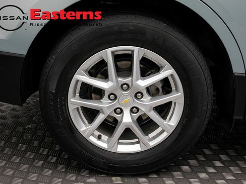 Used 2022 Chevrolet Equinox LT FWD image 29