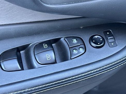 Used 2023 Nissan Murano SV image 12