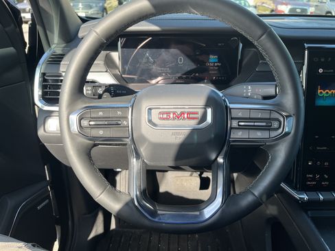 Used 2026 GMC Acadia Elevation w/ Elevation Premium Package AWD/4WD image 24