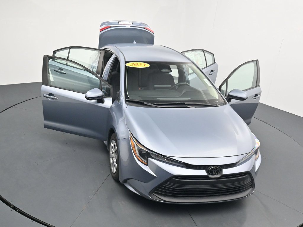 Used 2023 Toyota Corolla LE FWD image 39