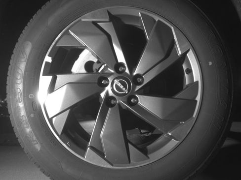 Used 2025 Nissan Rogue SV FWD image 15