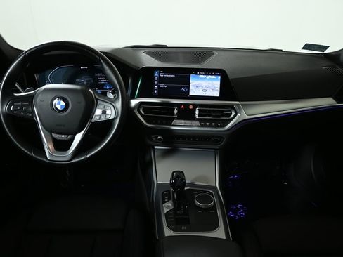 Used 2021 BMW 330e xDrive w/ Convenience Package image 17