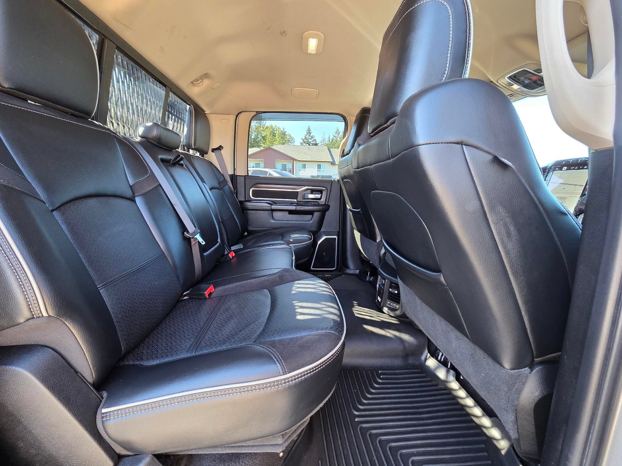 Used 2022 RAM 2500 Laramie AWD/4WD image 29