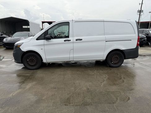 Used 2018 Mercedes-Benz Metris image 15