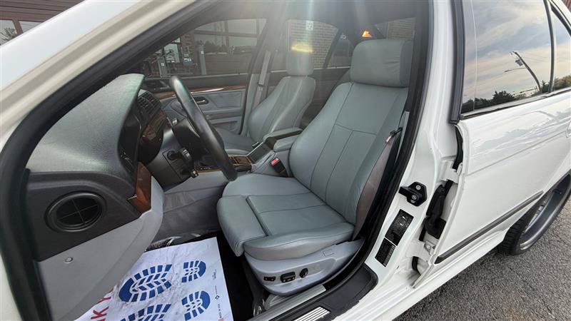 Used 2003 BMW 540i Sedan RWD image 31