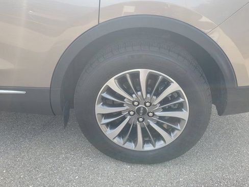 Certified 2021 Lincoln Nautilus FWD w/ Equipment Group 101A image 10