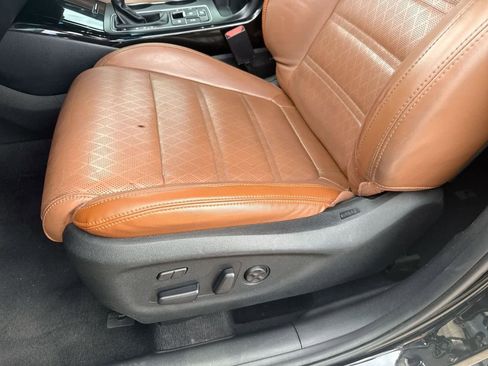 Used 2019 Kia Sorento SX image 18