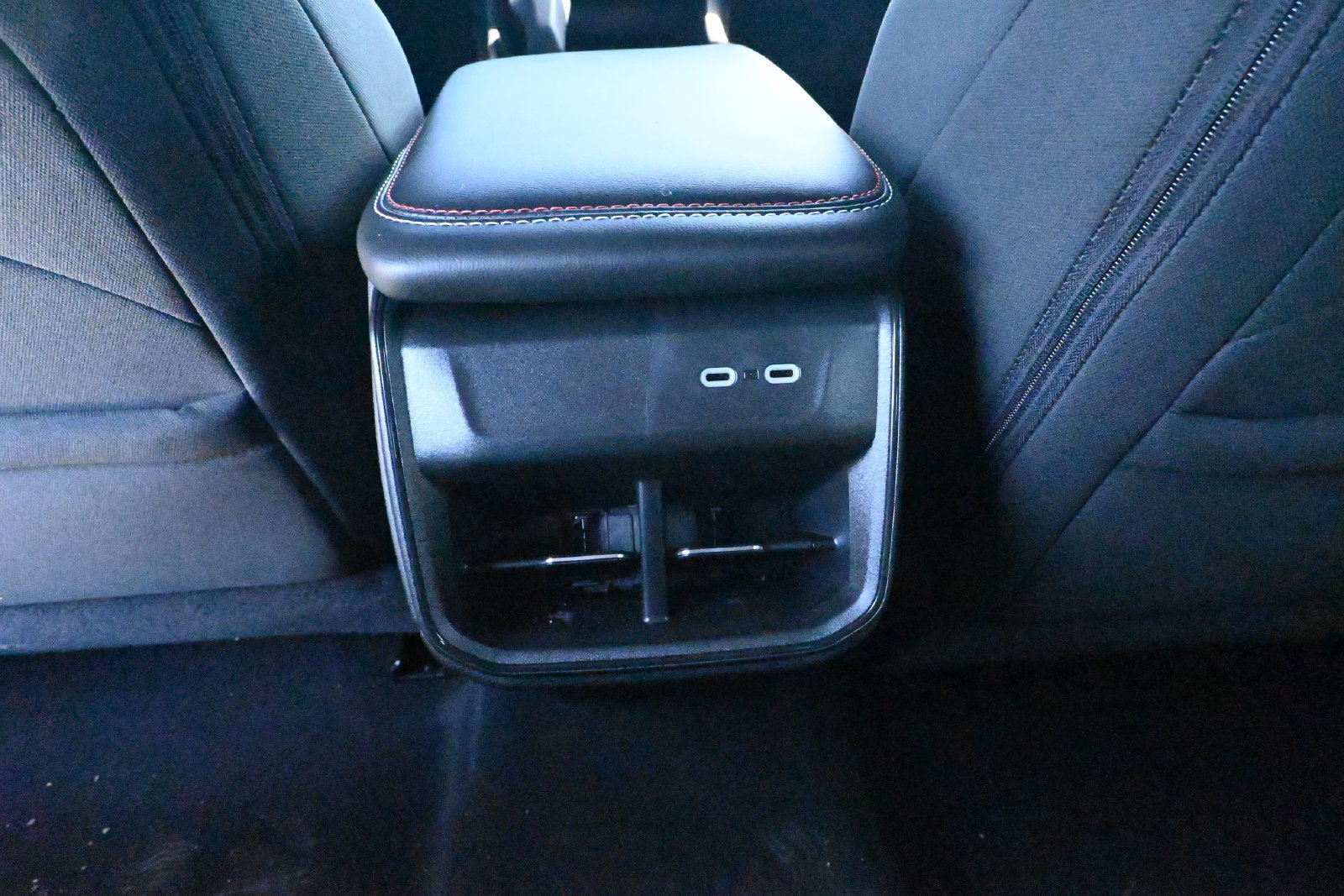 New 2026 Dodge Charger R/T w/ Blacktop Package AWD/4WD image 24