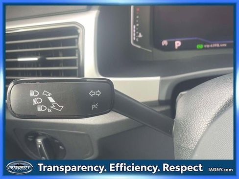 Used 2022 Volkswagen Atlas Cross Sport SE image 23