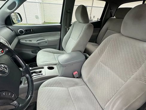 Used 2011 Toyota Tacoma 4x4 Double Cab image 10