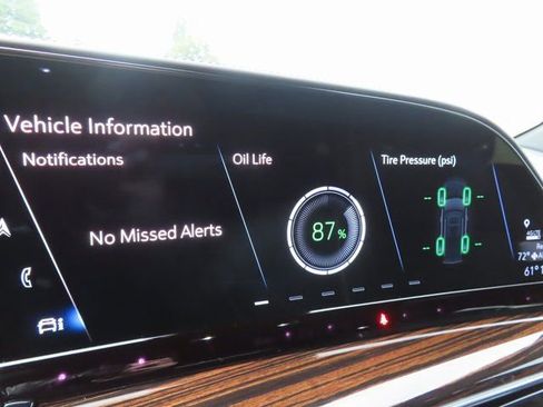 Used 2021 Cadillac Escalade Premium Luxury image 25