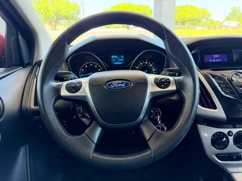 Used 2012 Ford Focus SE FWD image 10