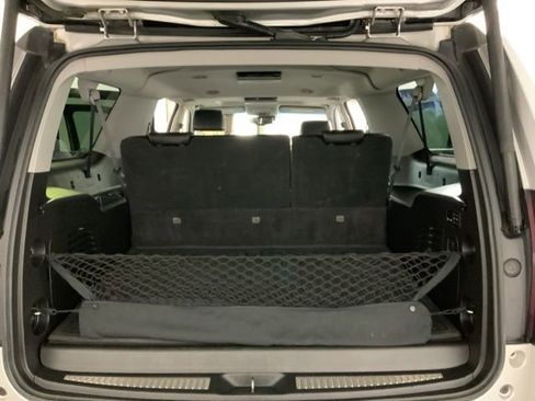 Used 2017 Chevrolet Suburban Premier AWD/4WD image 39