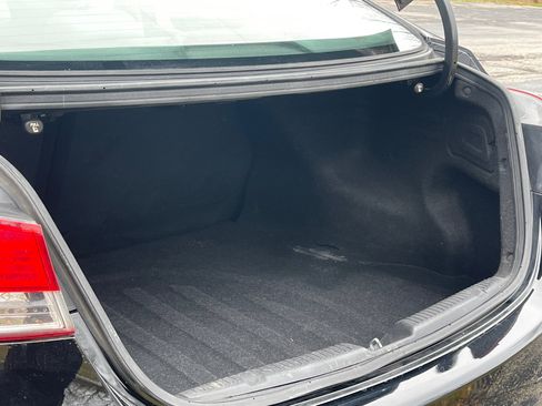 Used 2012 Hyundai Elantra GLS image 25