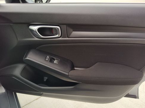 Used 2025 Honda Civic Sport image 31