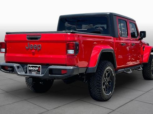 Used 2022 Jeep Gladiator Sport AWD/4WD image 12