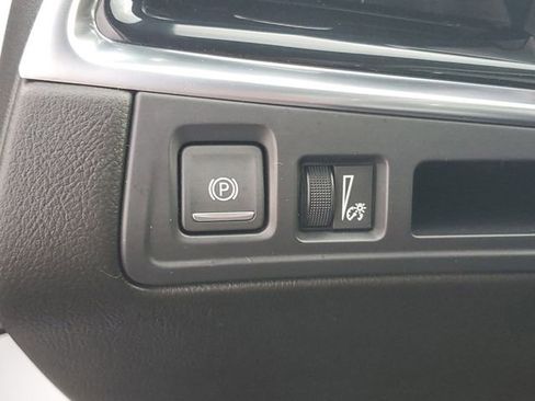 Certified 2024 Cadillac XT6 Luxury w/ LPO, Floor Liner Package image 12