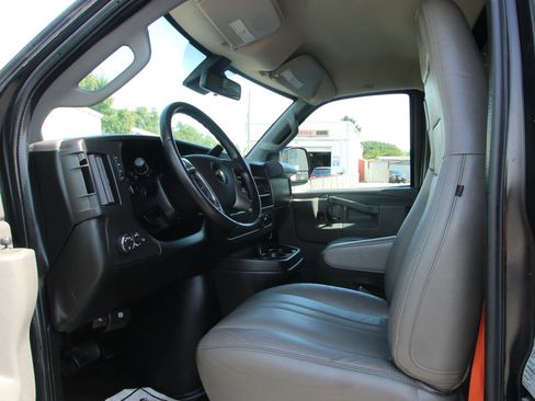 Used 2019 Chevrolet Express 2500 w/ Driver Convenience Package RWD image 9