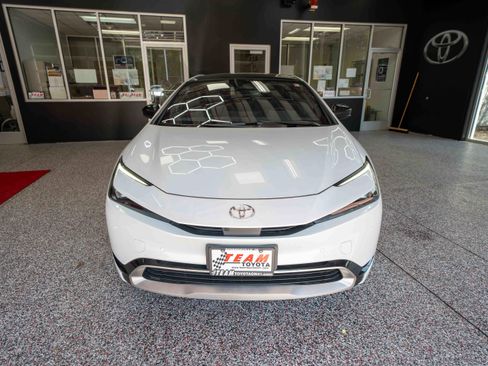 Used 2026 Toyota Prius Plug-In Hybrid w/ Limited Premium Package image 6