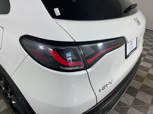 Certified 2025 Honda HR-V Sport image 18