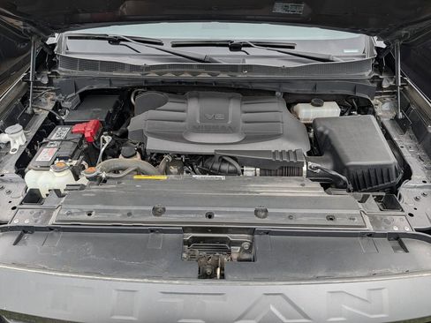 Used 2024 Nissan Titan PRO-4X w/ Pro-4x Convenience Package AWD/4WD image 35