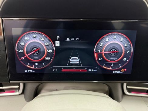 Used 2025 Hyundai Elantra SEL FWD image 23