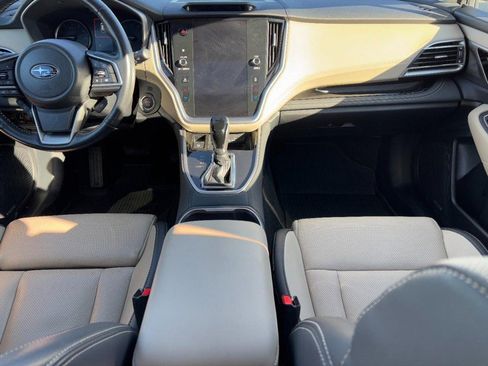 Used 2022 Subaru Outback Limited image 15