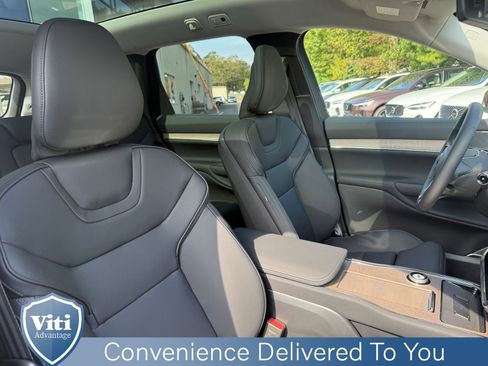 Used 2025 Volvo EX90 Ultra image 31