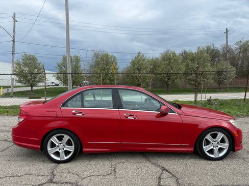 Used 2010 Mercedes-Benz C 300 4MATIC Sedan image 2