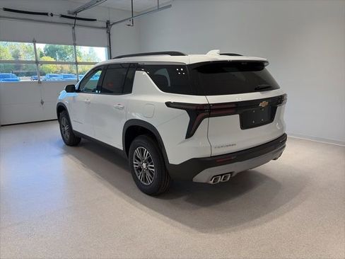 New 2026 Chevrolet Traverse LT w/ Driver Confidence Package image 4