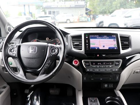 Used 2016 Honda Pilot Touring image 19