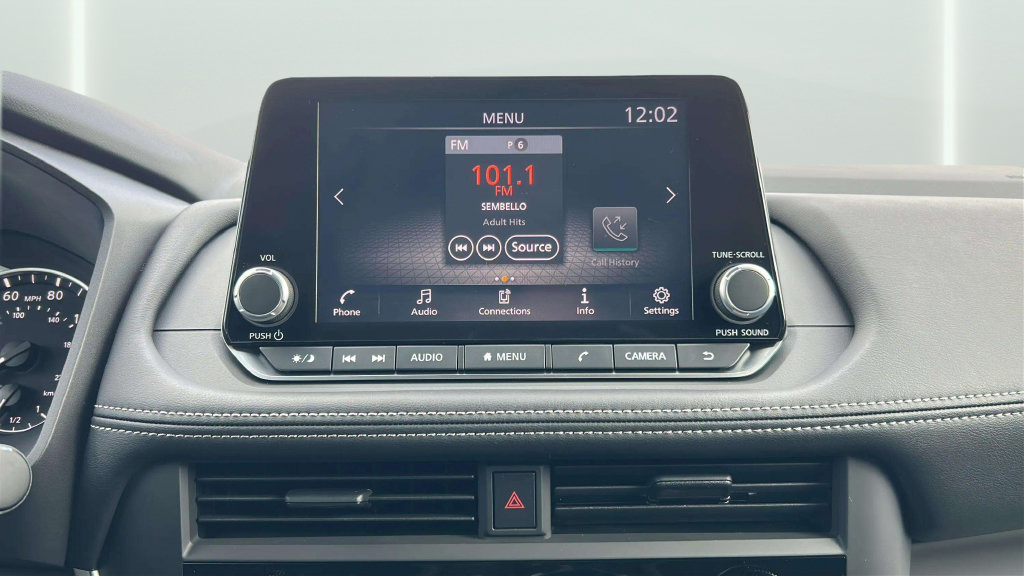 Used 2025 Nissan Rogue S FWD image 26