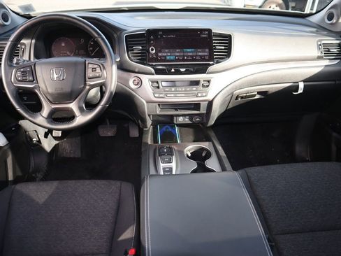 Used 2024 Honda Ridgeline Sport image 14