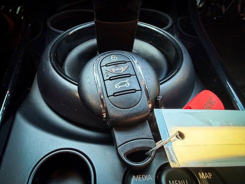 Used 2023 MINI Cooper Clubman S w/ Signature Upholstery Package image 29