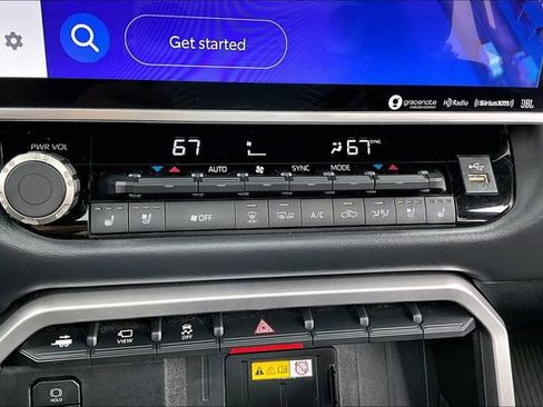 Used 2024 Toyota Tundra Platinum image 16