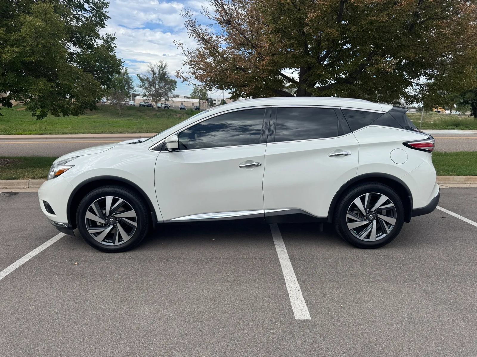 Used 2016 Nissan Murano Platinum AWD/4WD image 2