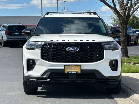 Certified 2025 Ford Explorer ST-Line image 10