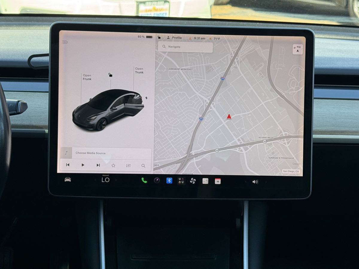 Used 2018 Tesla Model 3 RWD image 21