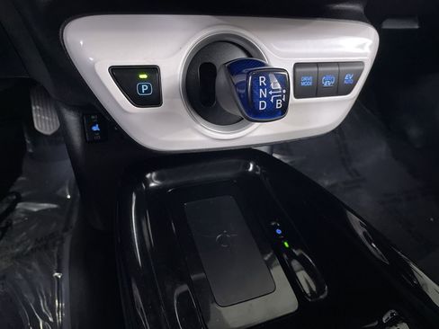 Used 2017 Toyota Prius Prime Premium w/ Carpet Mat Package image 19