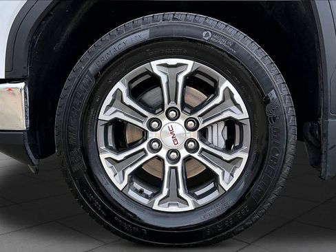 Used 2026 GMC Sierra 1500 SLT AWD/4WD image 11